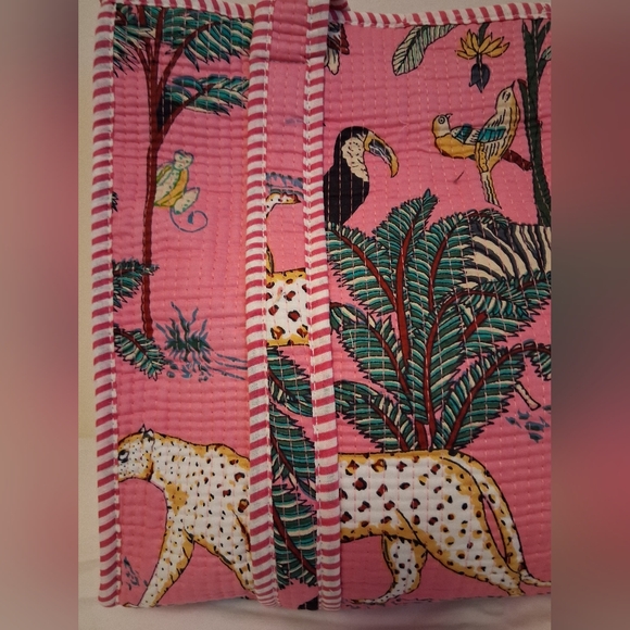 PINK TROPICAL PRINT TOTE BAG - Picture 10 of 16